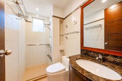 Hillington Green (D23), Condominium #556676481